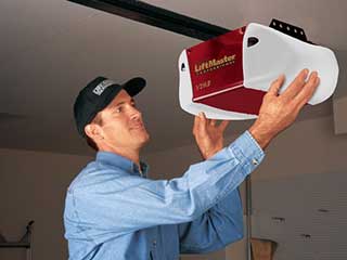 Emergency Garage Door Repair Solutions In Jonesboro