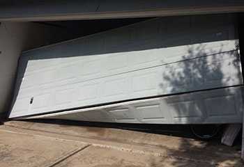 Garage Door Off Track - Jonesboro